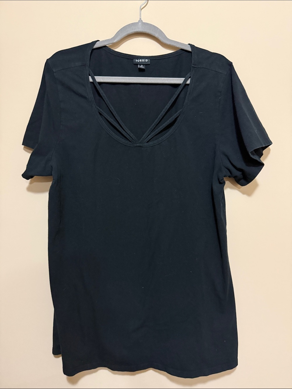 Torrid Black Short Sleeve Strappy Scoop Neck Top